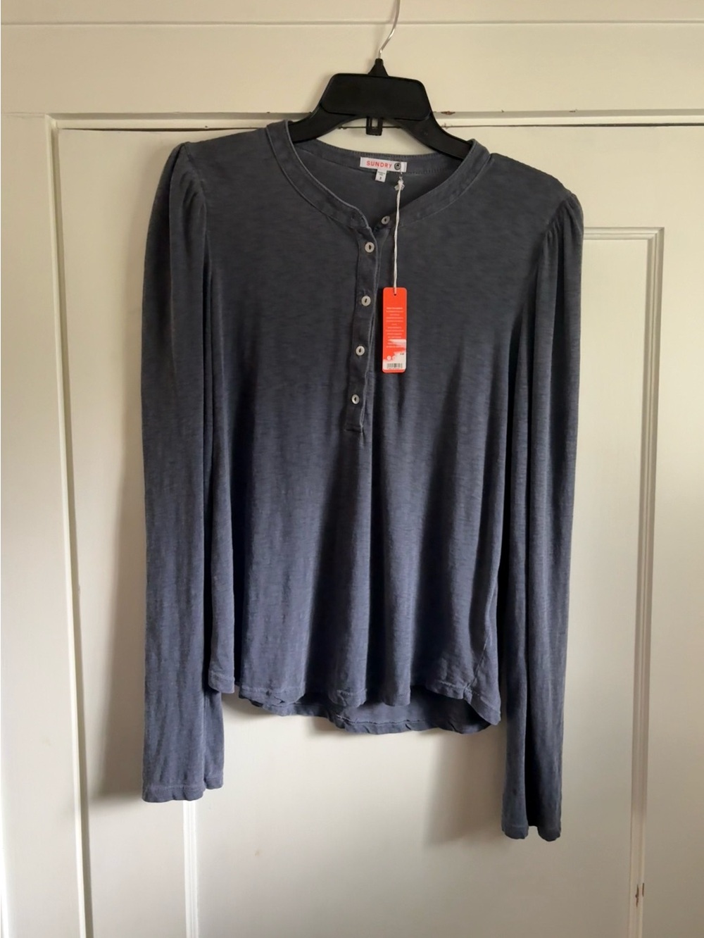 Sundry LONG SLEEVE HENLEY IN PIGMENT NAVY